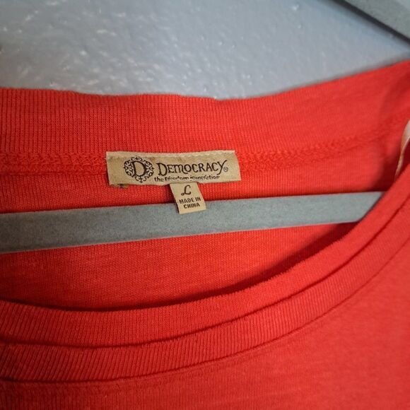 Democracy Women's Reddish Orange Top Size Large - Picture 2 of 3